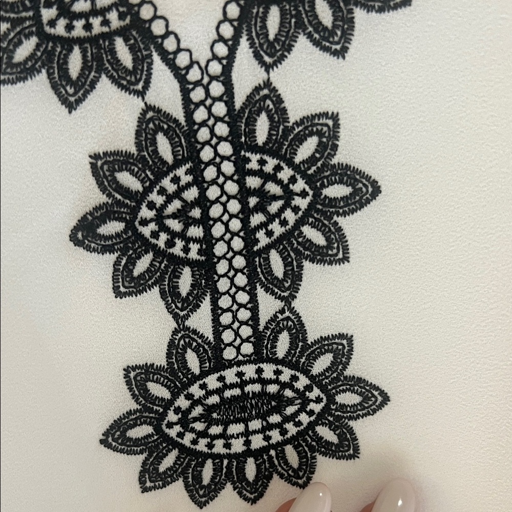 White House Black Market white Top with Black Detailing - Picture 5 of 11